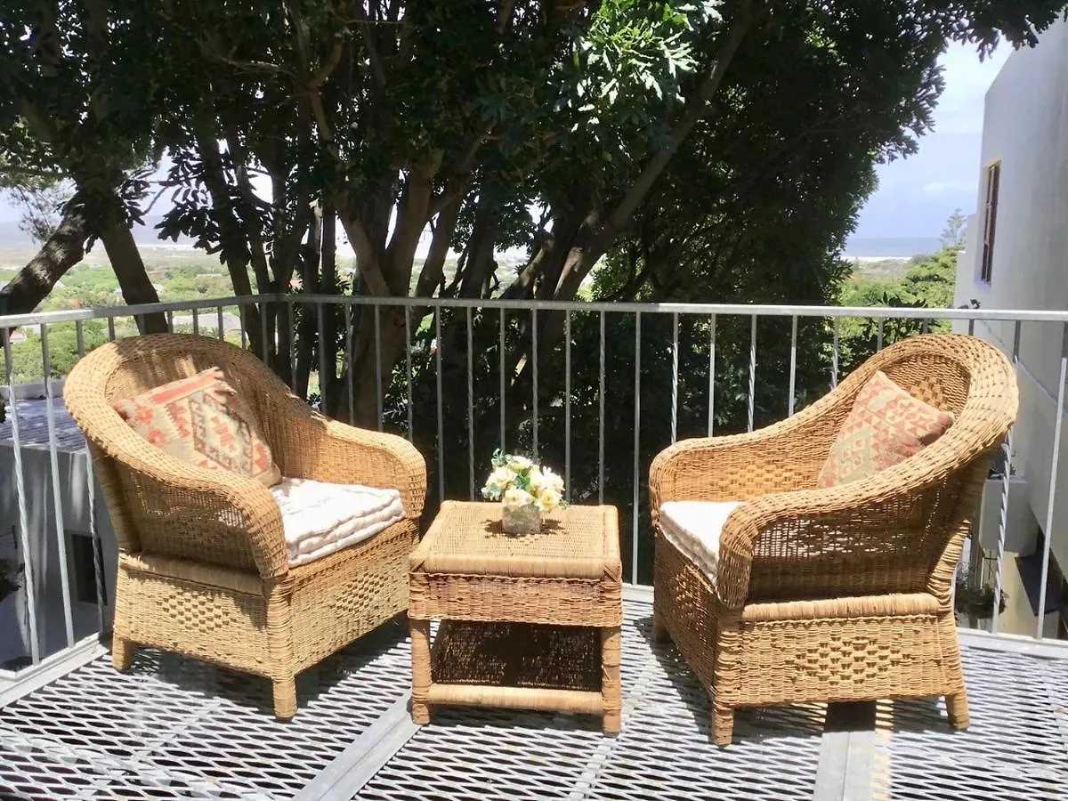 Oceangolf Guest House Noordhoek